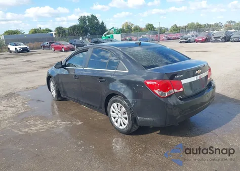 2011 Chevrolet Cruze Ls z USA, uszkodzony, nr VIN 1G1PD5SHXB7170565